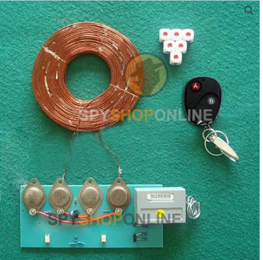 Remote Control Dice with Circuit Device for Casino Table